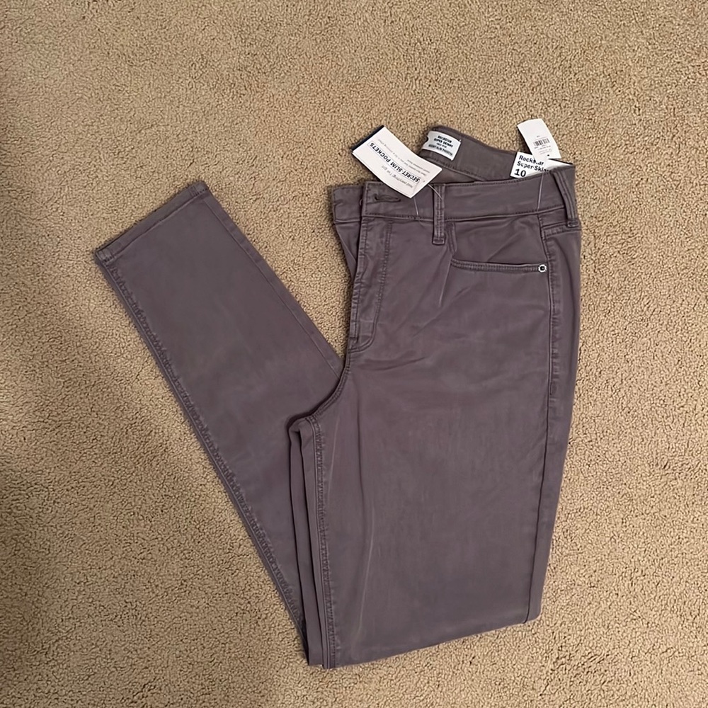 NWT Womens Old Navy Rockstar Super Skinny Jeans